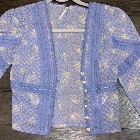 Free People NEW Kika Lace Cropped Button Front Top Size Small Blue Bell Combo - Picture 9 of 16
